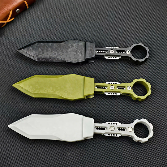 The Rovik:Fixed Blade Carbon Fiber Knuckle Ring Knife