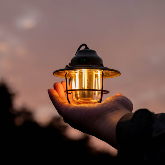 PineGlow - Vintage Rechargeable Lantern With 80H Battery For Camping Ambiance.