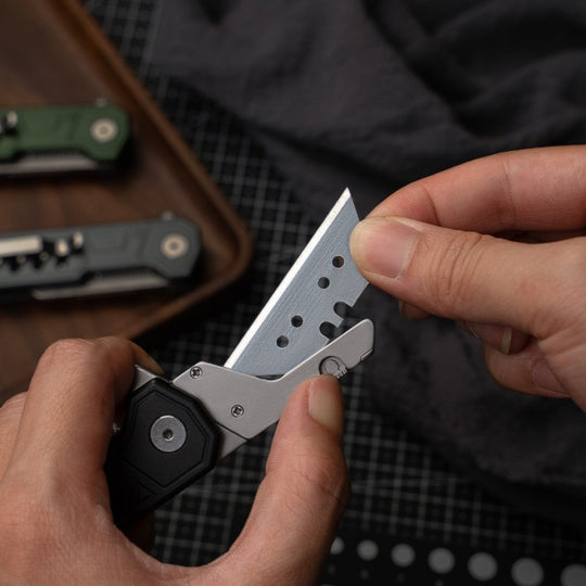 The Glide:Aluminum Replaceable Blade Pocket EDC Utility Knife