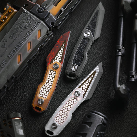 The Skeleton:Titanium EDC Glow Carbon Fiber Pocket Tool
