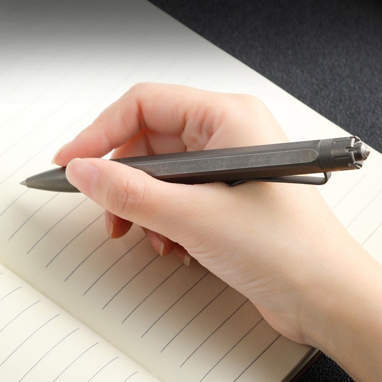 The Meteor:Titanium Bolt Action EDC Tungsten Steel Tactical Pen
