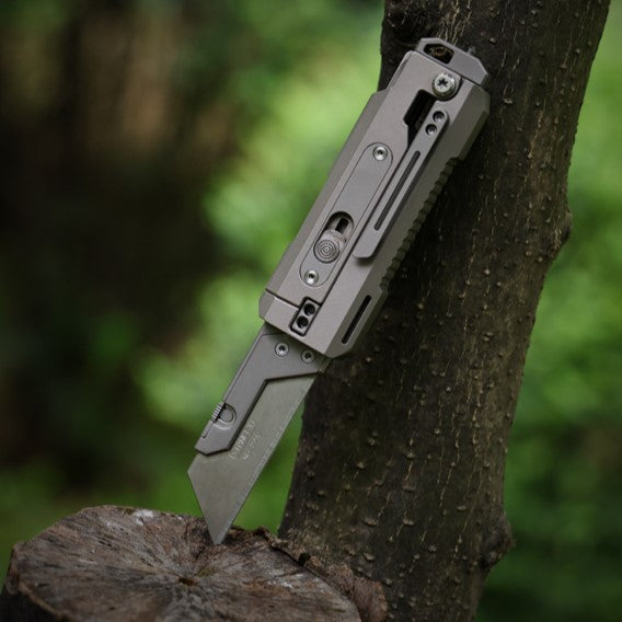 JetFlick – Gravity-Open Titanium Utility Knife with Quick-Change Blade
