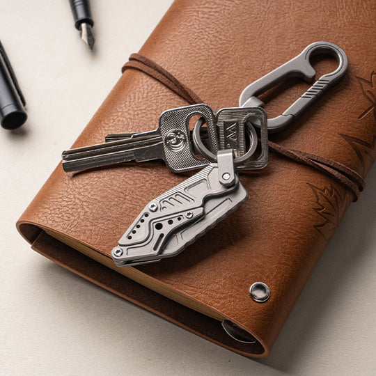 LINKFIN: A Compact Sliding-Link Knife for Everyday Use