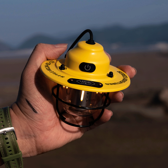 PineGlow - Vintage Rechargeable Lantern With 80H Battery For Camping Ambiance.