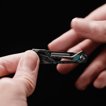 KeyKnife: Mini Titanium & Carbon Fiber EDC Scalpel