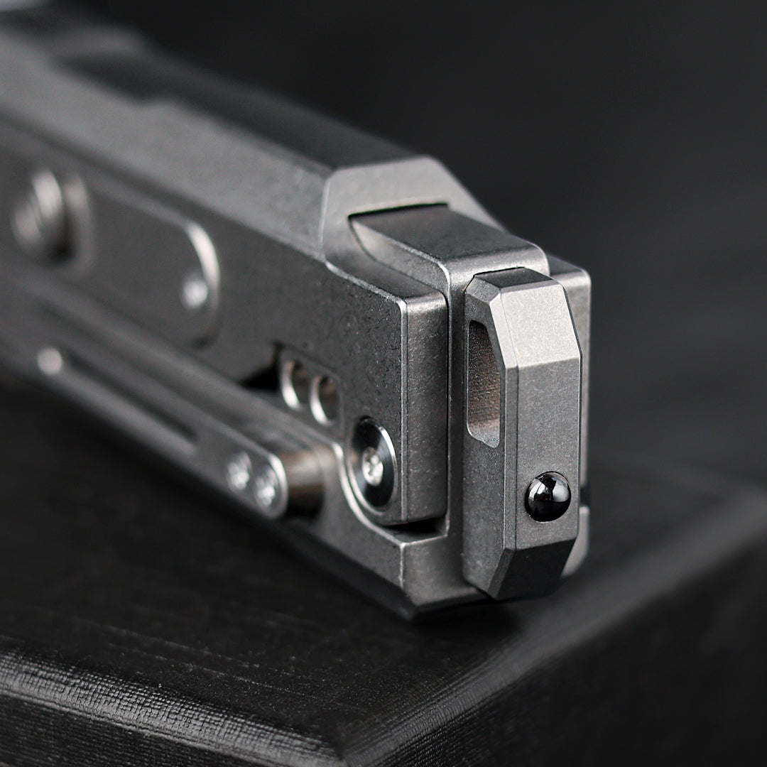 JetFlick – Gravity-Open Titanium Utility Knife with Quick-Change Blade