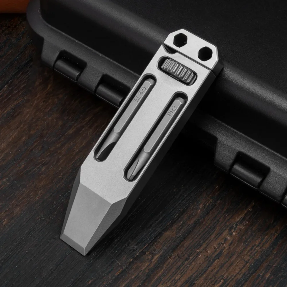 The Alix : 4 in 1 Titanium Multitool Pry Bar