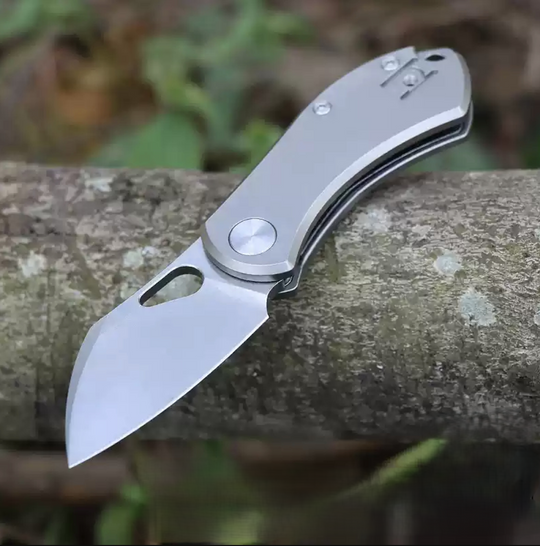 NEOSWIPE: Aluminium-Titanium EDC Pocket Knife