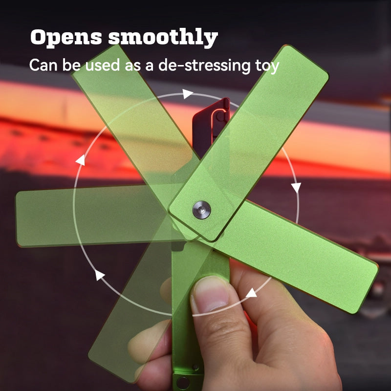 FlipClaw Blade : Magnetic Replaceable Blade Folding Utility Knife