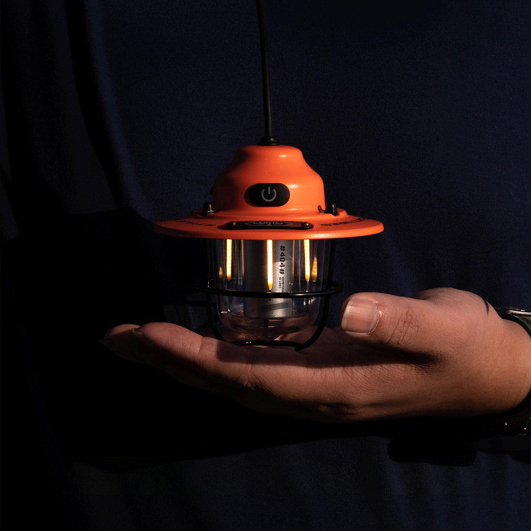 PineGlow - Vintage Rechargeable Lantern With 80H Battery For Camping Ambiance.