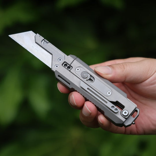 JetFlick – Gravity-Open Titanium Utility Knife with Quick-Change Blade