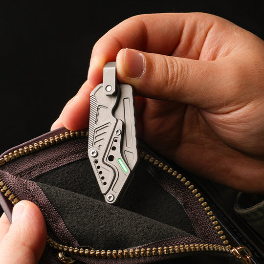 LINKFIN: A Compact Sliding-Link Knife for Everyday Use
