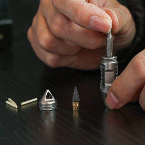 Wolf Fang 2.0- Titanium Keychain Lantern & Pen & Screwdriver