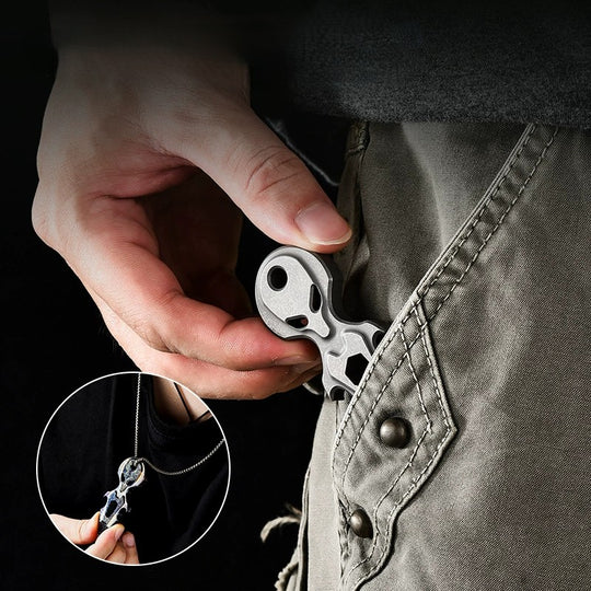 Titalien Alien – Titanium EDC Multi-Tool Pry Bar