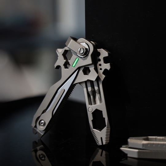 KeyMaster 2.0 - 18-in-1 Titanium EDC Multi-functional Tool