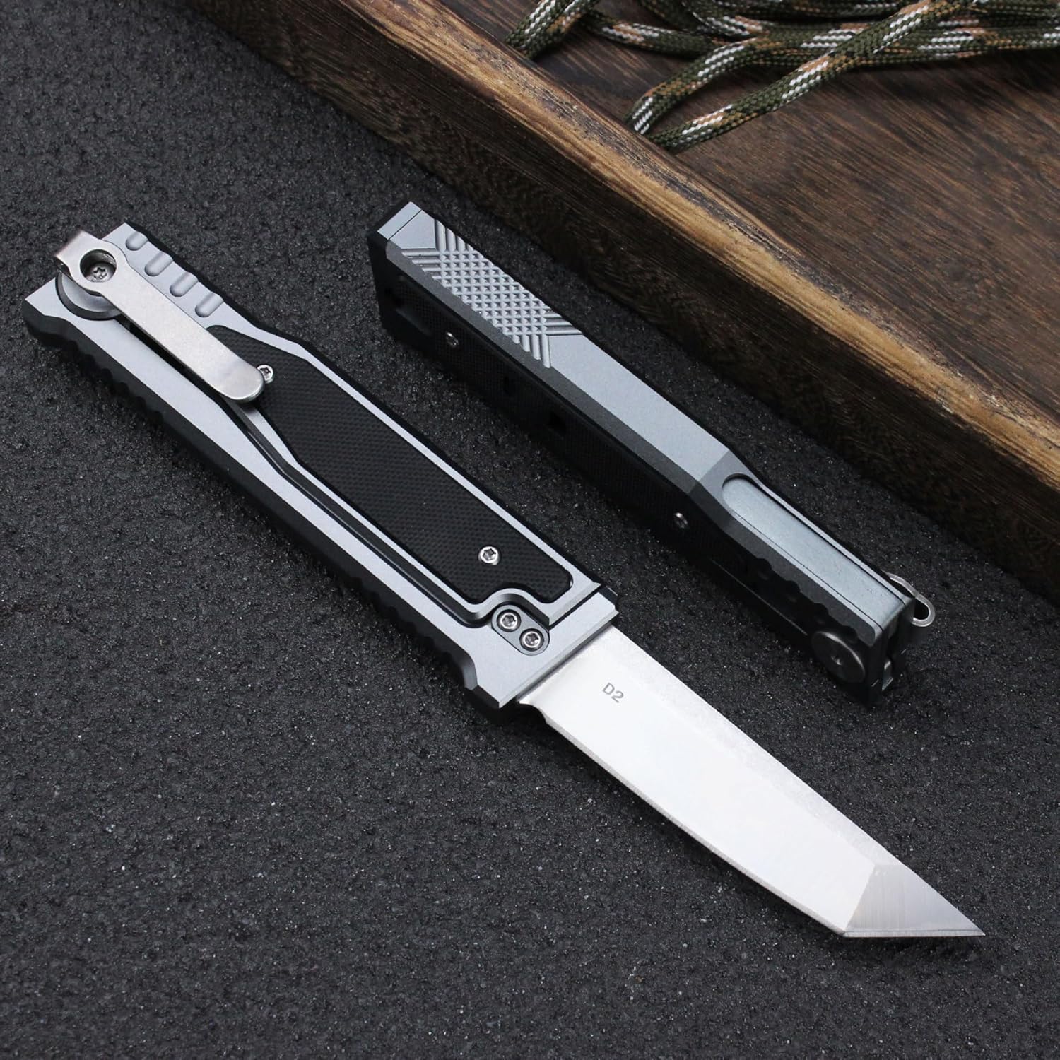 everyday carry gravity knife made from aviation grade aluminum alloy, minimalist design