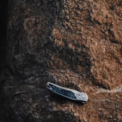 GraphiX: Ti & Carbon Folding Knife — M390/D2 Blade