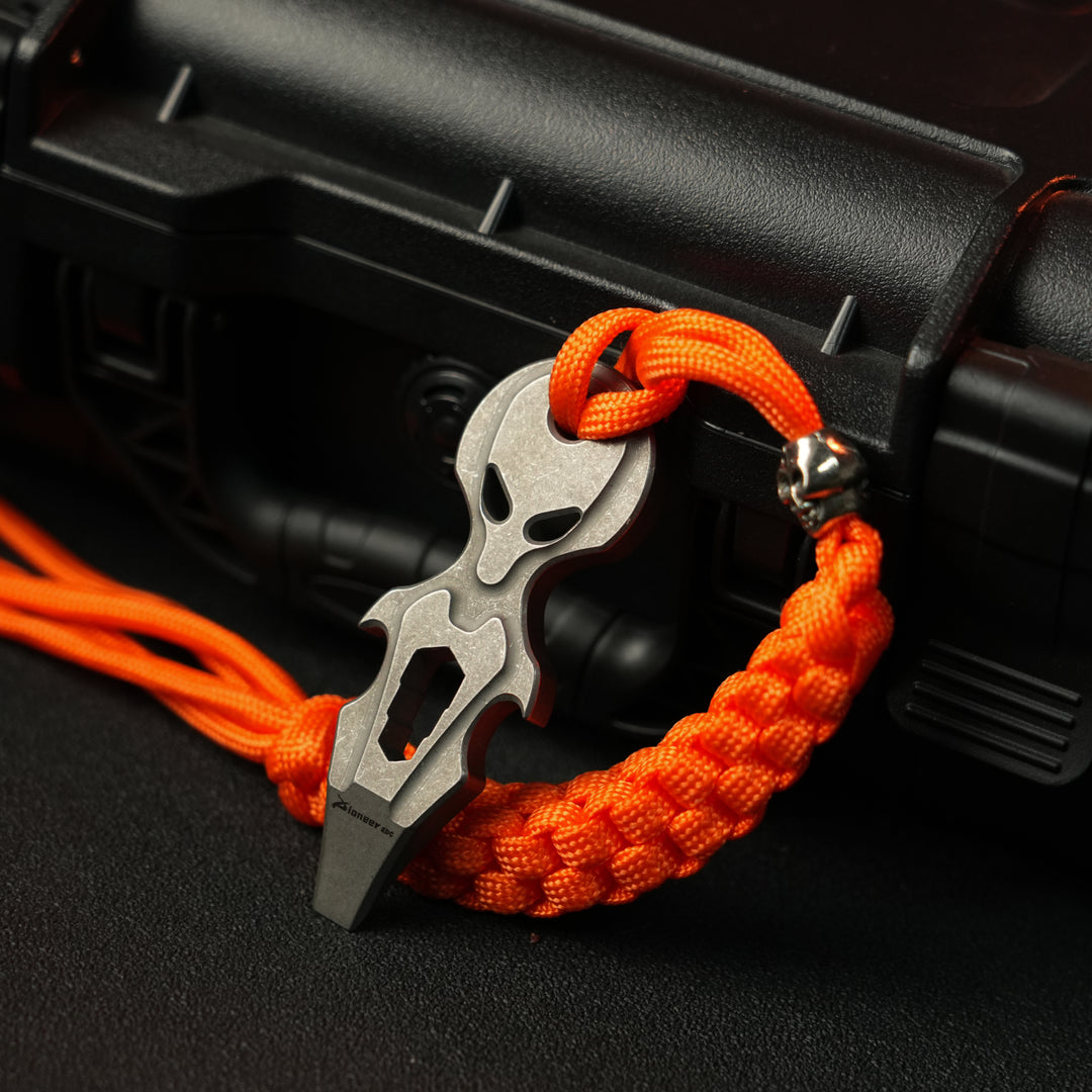 Titalien Alien – Titanium EDC Multi-Tool Pry Bar