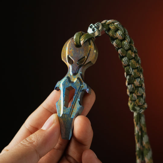 Titalien Alien – Titanium EDC Multi-Tool Pry Bar