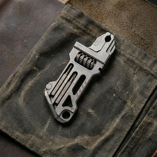 Pocket Transformer:Titanium EDC 6-in-1 Wrench Bottle Opener Bit Driver Multi-tool Gear