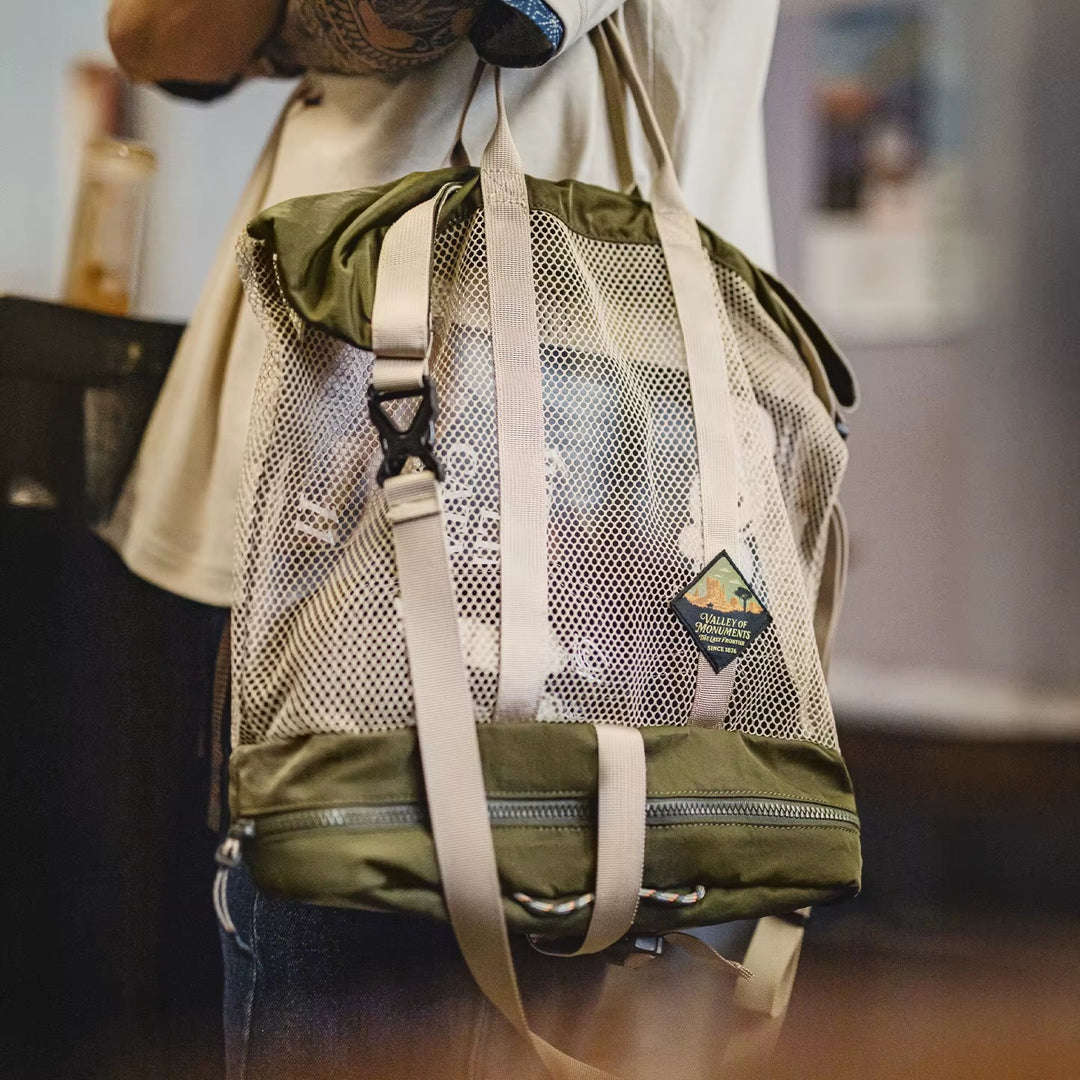 The Zerun:Multifunctional Folding Fishing Large Capacity Bag