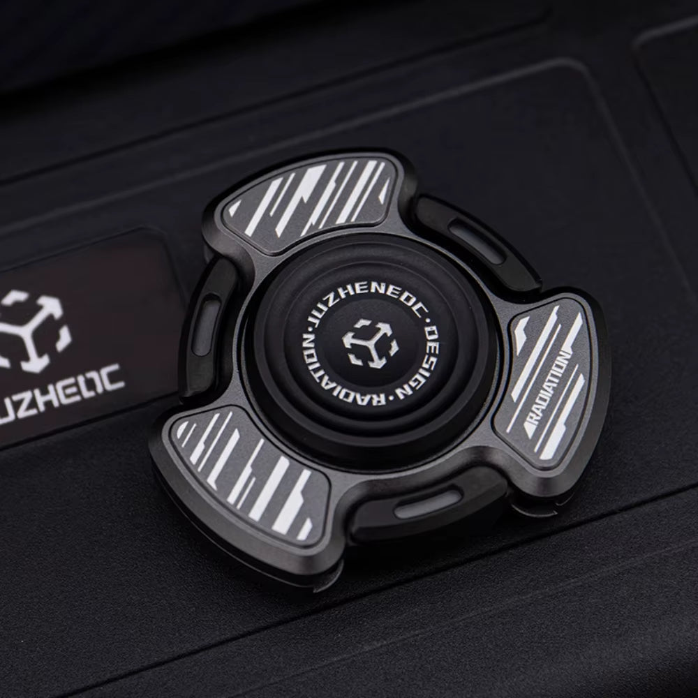 RadiCore：Titanium Alloy EDC Spinner Fidget Toy