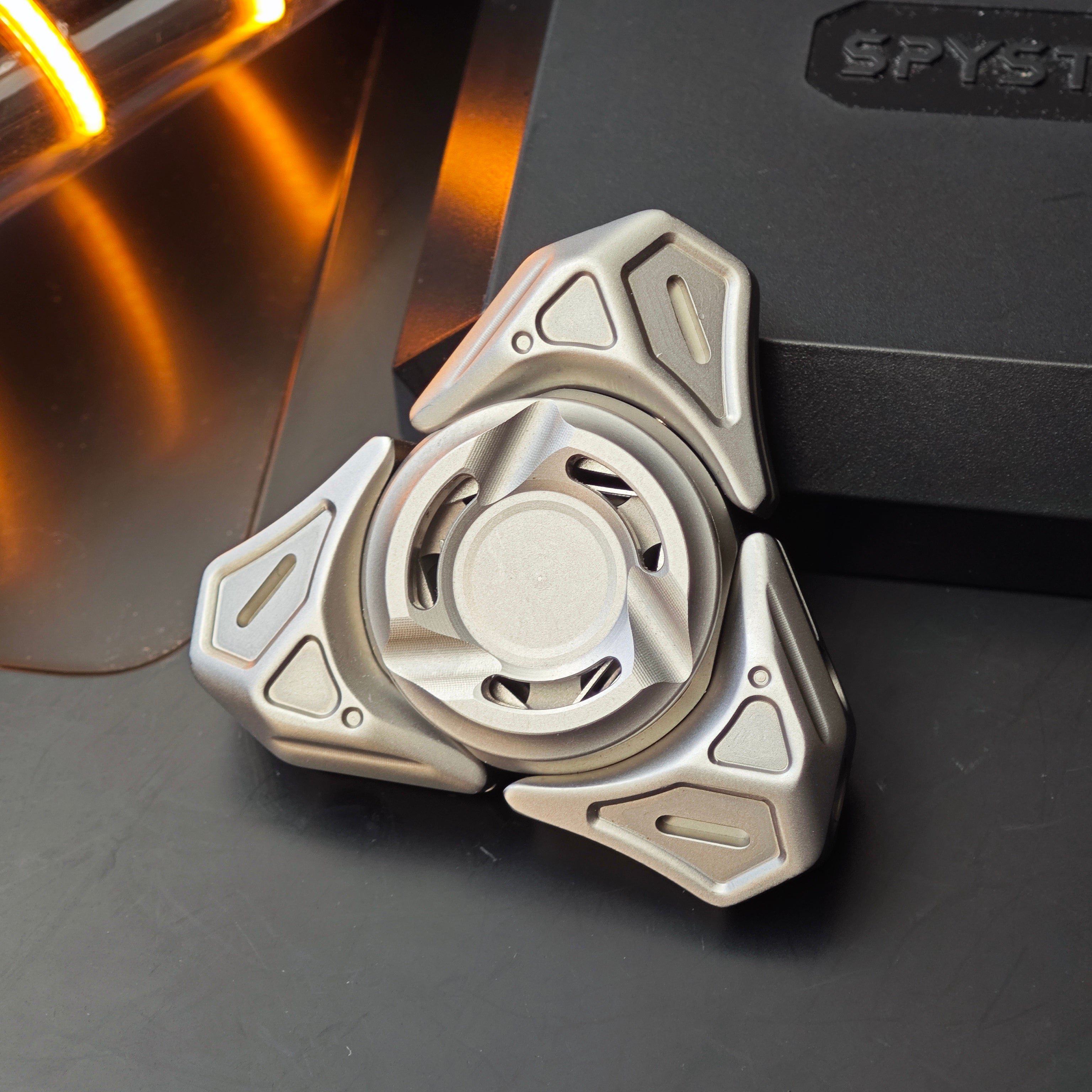 Blade Storm:Cerberus Stainless Steel EDC Fidget Spinner – Edctitan