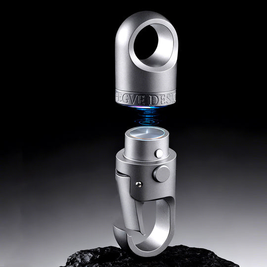 Star-to-Orbit Attraction:Titanium Spin & Pull Keychain Clip Rotatable Quick-Release Buckle