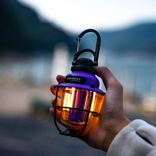 PineGlow - Vintage Rechargeable Lantern With 80H Battery For Camping Ambiance.