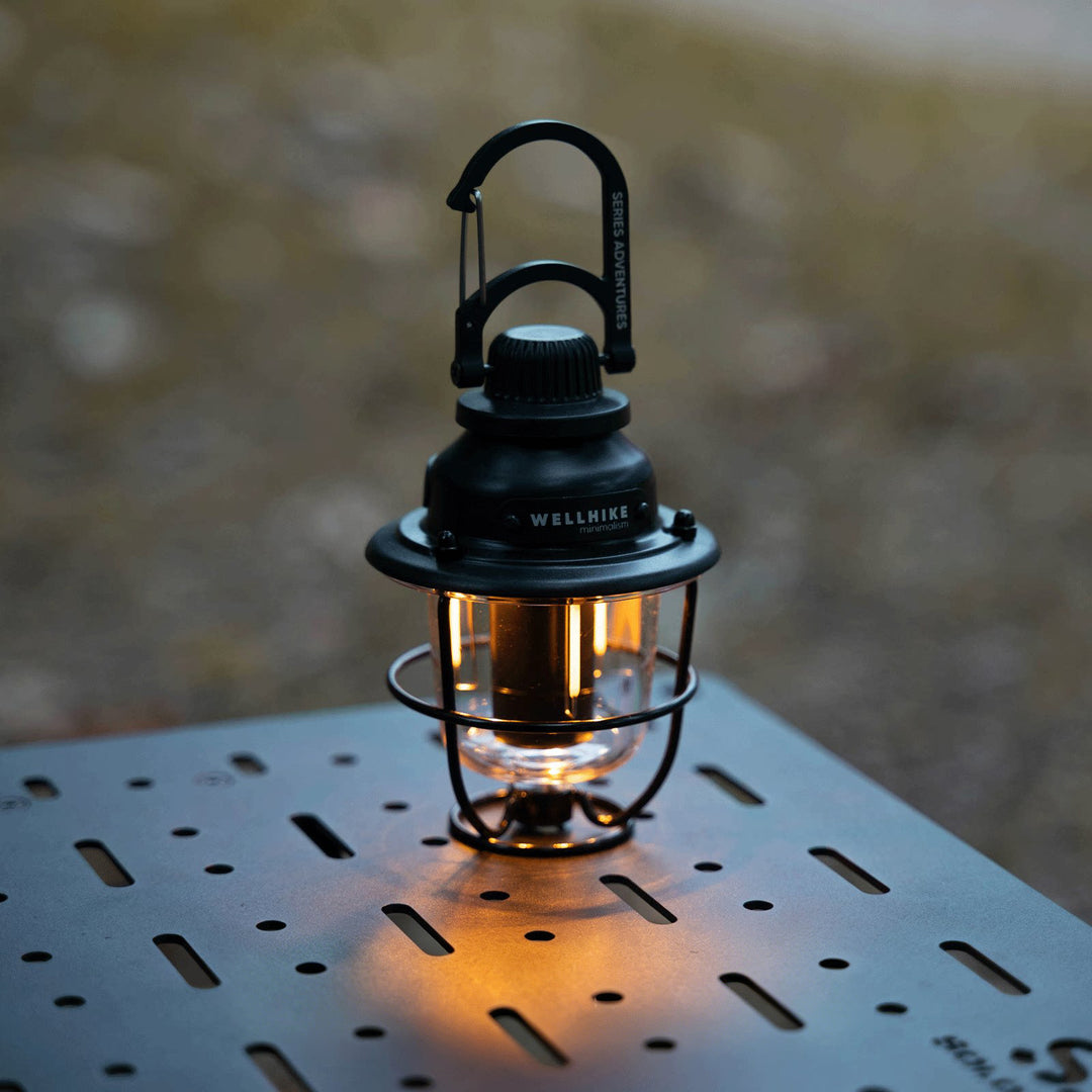 PineGlow - Vintage Rechargeable Lantern With 80H Battery For Camping Ambiance.