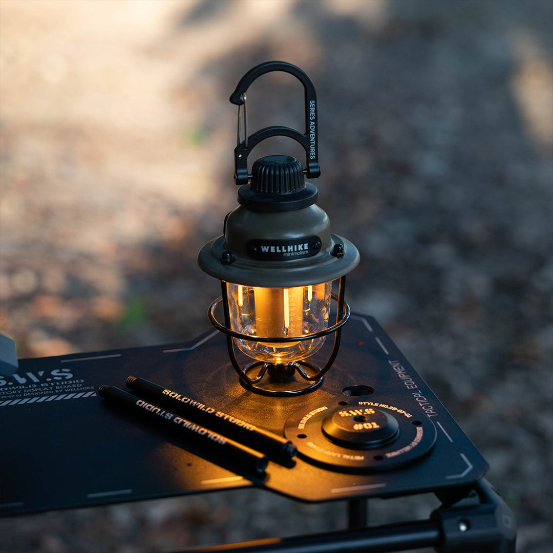 PineGlow - Vintage Rechargeable Lantern With 80H Battery For Camping Ambiance.