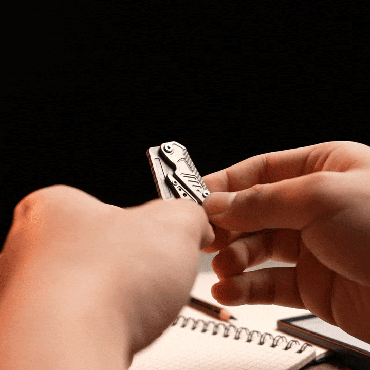LINKFIN: A Compact Sliding-Link Knife for Everyday Use