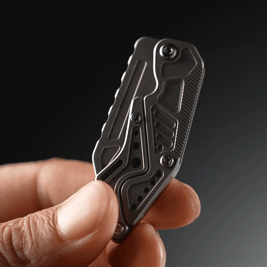 LINKFIN: A Compact Sliding-Link Knife for Everyday Use