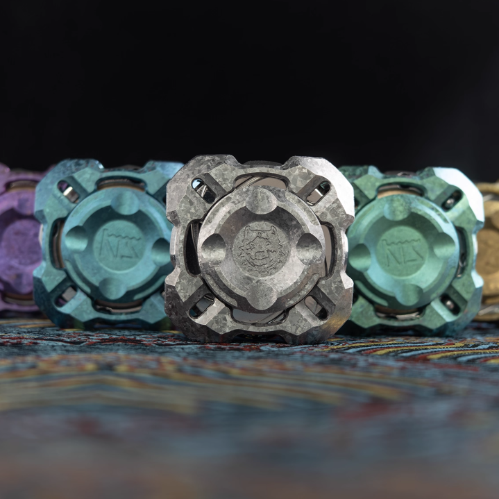 Nebula in Gyre:Mortise & Tenon M4 Four-Leaf EDC Mechanical Metal Stress Fidget Spinner