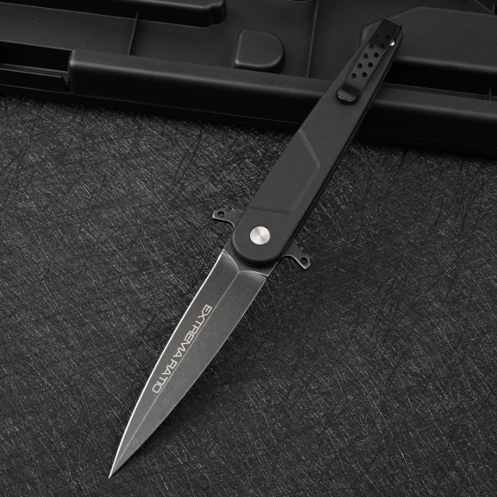 Pocket Lightning: Hawk-Sharp Reliable Folding EDC Knife