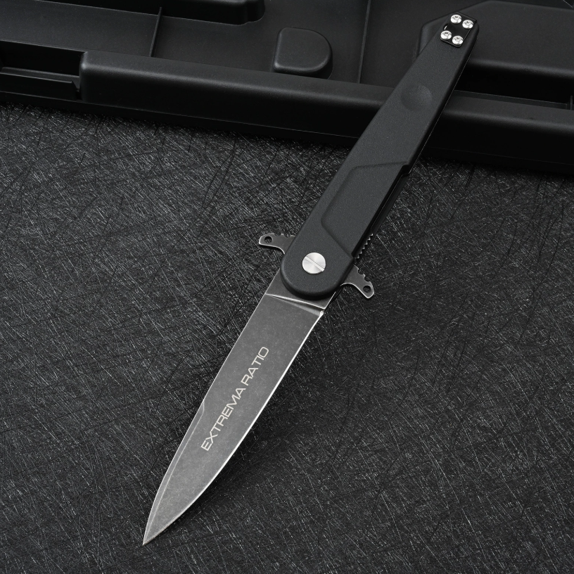 Pocket Lightning: Hawk-Sharp Reliable Folding EDC Knife