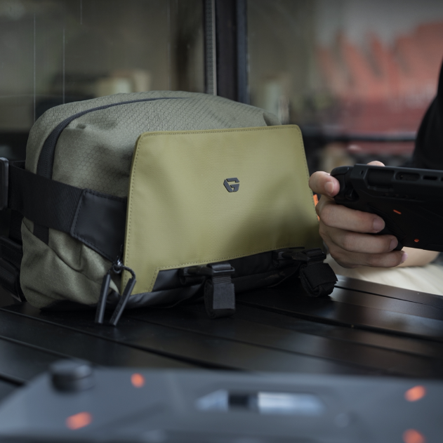 The Kavreno:Outdoor Waterproof Camera Portable Multi-Functional Bag